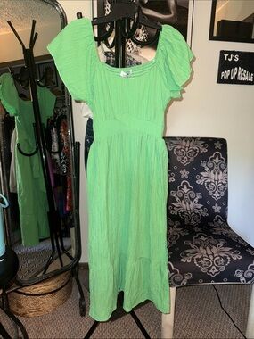 Windsor Lime Green Puff-Sleeve Midi Dress